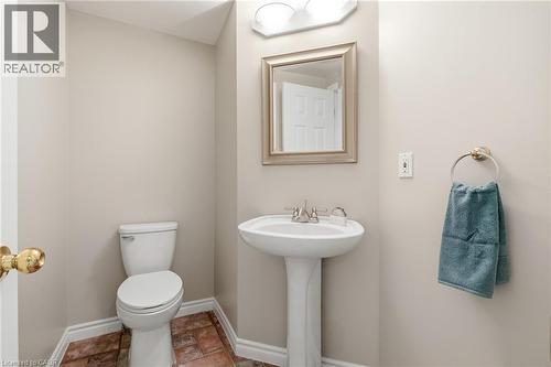 35 Culotta Drive, Waterdown, ON - Indoor Photo Showing Bathroom