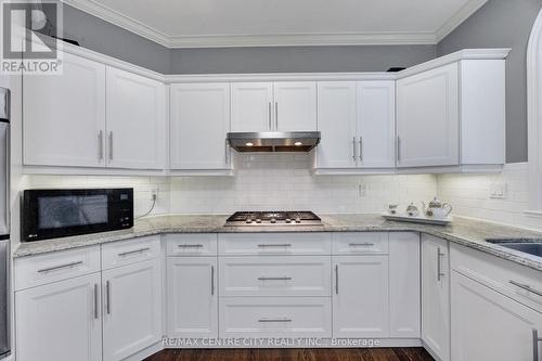 2 Havenwood Way, London North (North O), ON - Indoor Photo Showing Kitchen