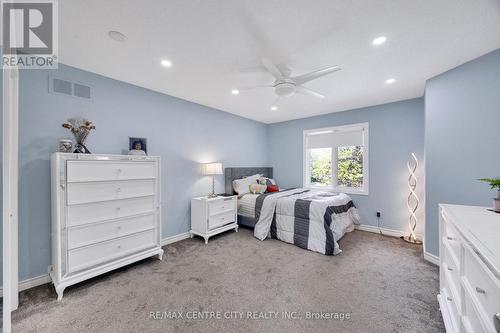 2 Havenwood Way, London North (North O), ON - Indoor Photo Showing Bedroom