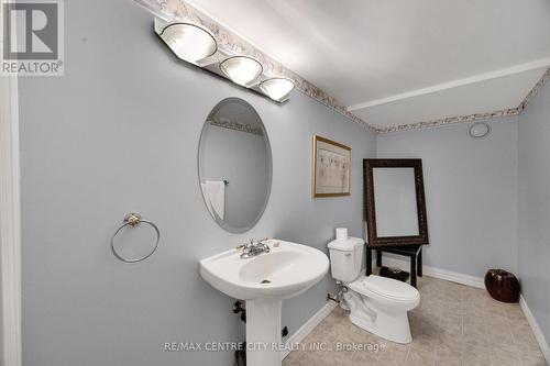 2 Havenwood Way, London North (North O), ON - Indoor Photo Showing Bathroom