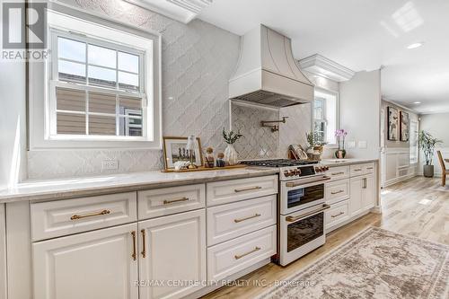201 - 198 Springbank Drive, London South (South D), ON - Indoor Photo Showing Kitchen With Upgraded Kitchen