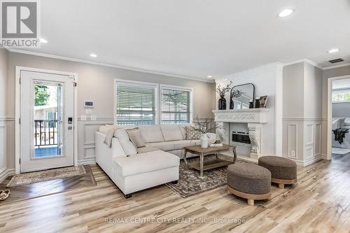 201 - 198 Springbank Drive, London South (South D), ON - Indoor Photo Showing Living Room With Fireplace