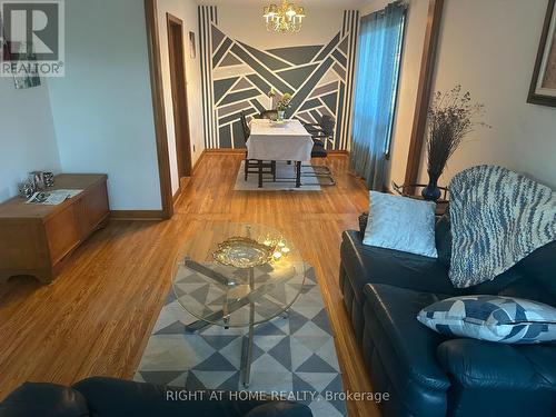 309 Queen Mary Drive, Oakville, ON - Indoor Photo Showing Other Room