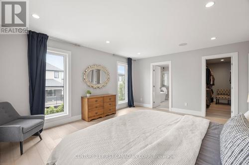 2190 Bakervilla Street, London South (South V), ON - Indoor Photo Showing Bedroom