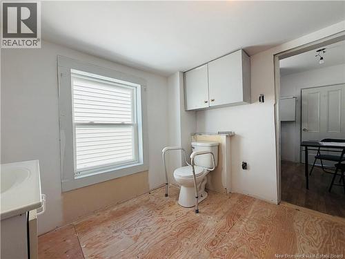 249 Wellington Street, Miramichi, NB - Indoor Photo Showing Bathroom