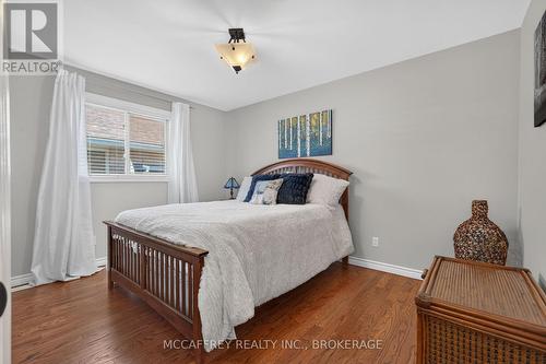 9 Hartwood Crescent, Greater Napanee (Greater Napanee), ON - Indoor Photo Showing Bedroom
