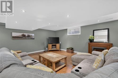 9 Hartwood Crescent, Greater Napanee (Greater Napanee), ON - Indoor