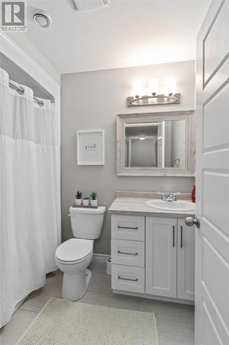72 Maurice Putt Crescent, St John'S, NL - Indoor Photo Showing Bathroom