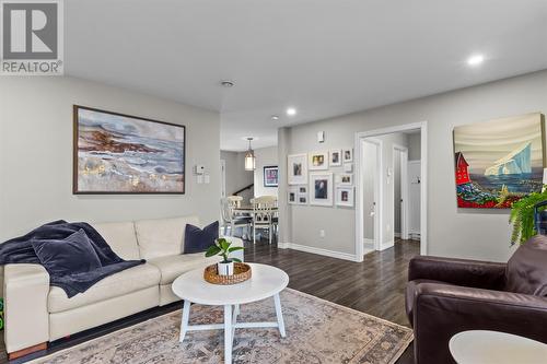 72 Maurice Putt Crescent, St John'S, NL - Indoor Photo Showing Living Room