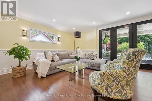 A family hub of light and luxury. - 33 Edgehill Drive, Guelph (Exhibition Park), ON - Indoor Photo Showing Living Room