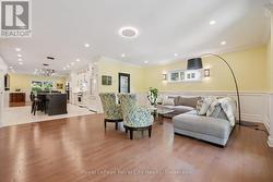 2866 sq ft  main floor--you live the bungalow life - 