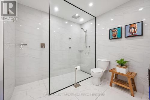 Soft water streaming in all directions - 33 Edgehill Drive, Guelph (Exhibition Park), ON - Indoor Photo Showing Bathroom