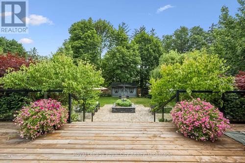 Back fence is 107 ft from the bottom of the stairs - 33 Edgehill Drive, Guelph (Exhibition Park), ON - Outdoor With Deck Patio Veranda