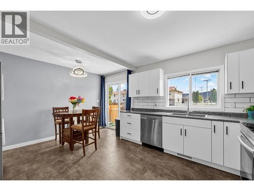 1626 Greig Street, Merritt, BC - Indoor Photo Showing Kitchen