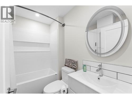 1626 Greig Street, Merritt, BC - Indoor Photo Showing Bathroom