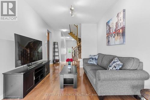 966 Torovin Private, Ottawa, ON - Indoor Photo Showing Living Room