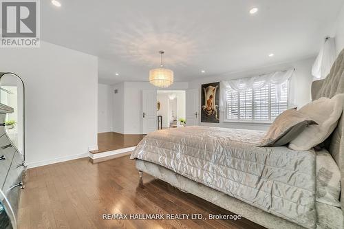 384 Kennedy Street W, Aurora, ON - Indoor Photo Showing Bedroom