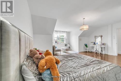 384 Kennedy Street W, Aurora, ON - Indoor Photo Showing Bedroom