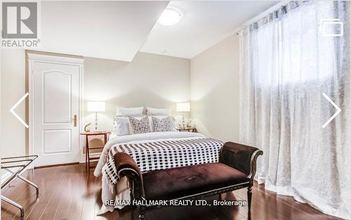 384 Kennedy Street W, Aurora, ON - Indoor Photo Showing Bedroom
