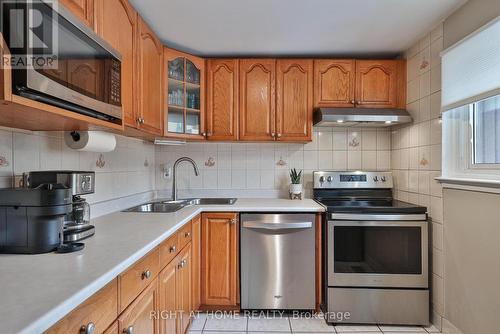 74 - 100 Darras Court, Brampton, ON - Indoor Photo Showing Kitchen