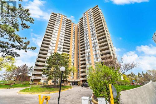1802 - 10 Martha Eaton Way, Toronto, ON - Outdoor With Facade