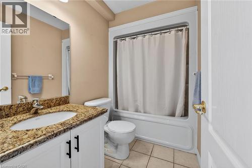 1140 River Road, Cayuga, ON - Indoor Photo Showing Bathroom