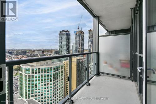 2712 - 300 FRONT STREET W , Toronto, Ontario M5V 0E9 5
