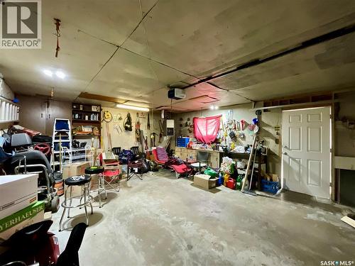 131 Wells Street, Regina, SK - Indoor Photo Showing Garage