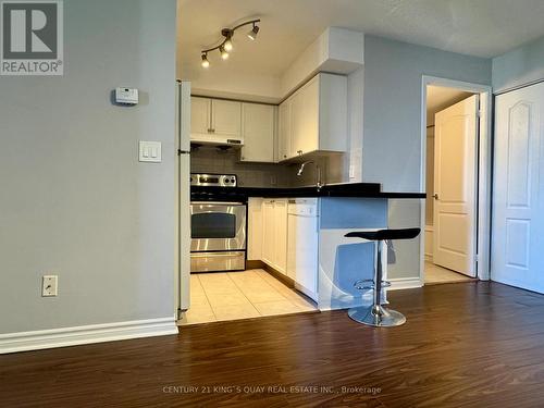 2006 - 17 Barberry Place, Toronto, ON - Indoor Photo Showing Kitchen