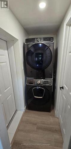 400 Maple Avenue, Halton Hills, ON - Indoor Photo Showing Laundry Room