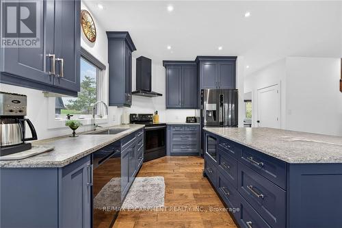 1300 River Road, Haldimand, ON - Indoor Photo Showing Kitchen With Upgraded Kitchen