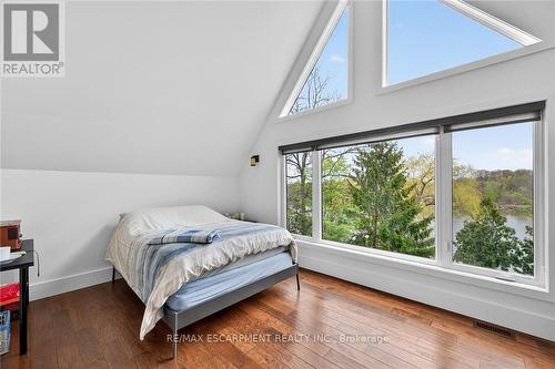 1300 River Road, Haldimand, ON - Indoor Photo Showing Bedroom