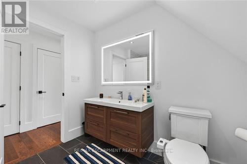 1300 River Road, Haldimand, ON - Indoor Photo Showing Bathroom