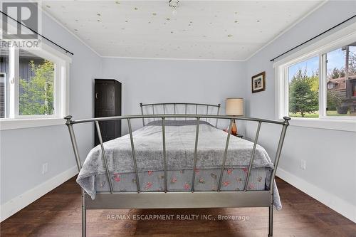 1300 River Road, Haldimand, ON - Indoor Photo Showing Bedroom