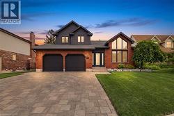 10 ROLLING ACRES Drive  Kitchener, ON N2A 3W6