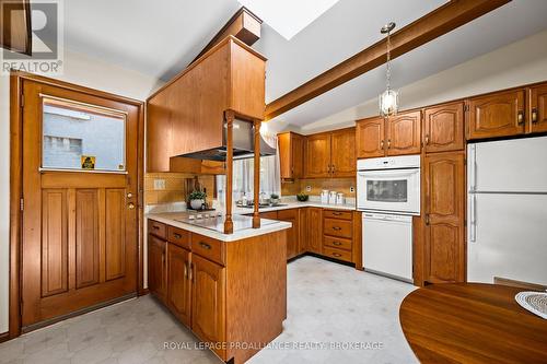 2 Churchill Street, Kingston (Central City West), ON - Indoor Photo Showing Kitchen