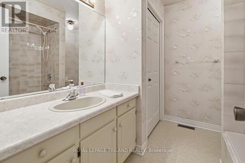 25 - 5 Cadeau Terrace, London South (South B), ON - Indoor Photo Showing Bathroom