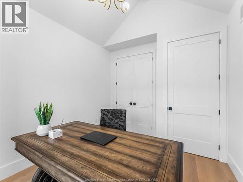 293 Xavier Circle, Lakeshore, ON - Indoor Photo Showing Other Room