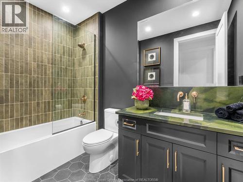 293 Xavier Circle, Lakeshore, ON - Indoor Photo Showing Bathroom