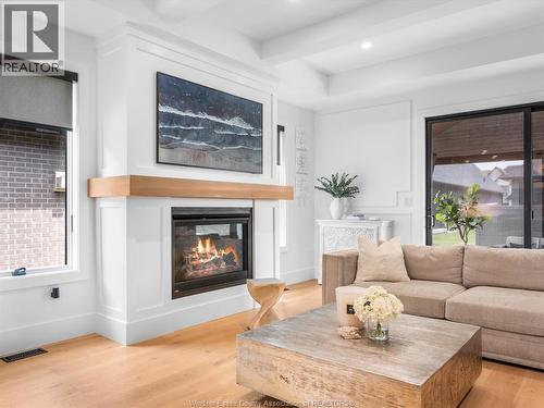 293 Xavier Circle, Lakeshore, ON - Indoor Photo Showing Living Room With Fireplace