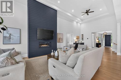 Dramatic great room & welcoming space - 10 B Brigade Avenue, Ottawa, ON - Indoor Photo Showing Living Room
