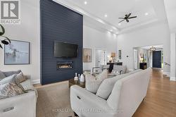Dramatic great room & welcoming space - 