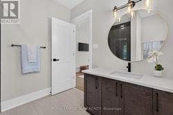 Ensuite for secondary bedroom/den - 