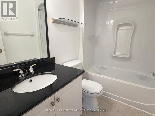 16 Fairview Crescent, Arnprior, ON - Indoor Photo Showing Bathroom
