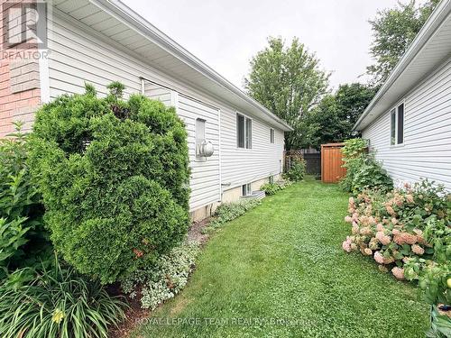 16 Fairview Crescent, Arnprior, ON - Outdoor