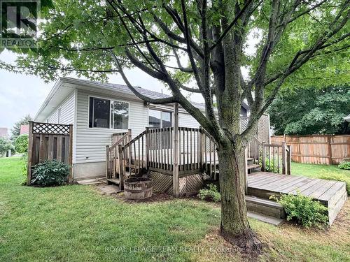 16 Fairview Crescent, Arnprior, ON - Outdoor