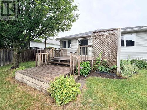 16 Fairview Crescent, Arnprior, ON - Outdoor With Deck Patio Veranda