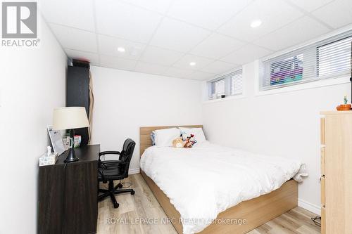 7794 White Pine Crescent, Niagara Falls (Brown), ON - Indoor Photo Showing Bedroom