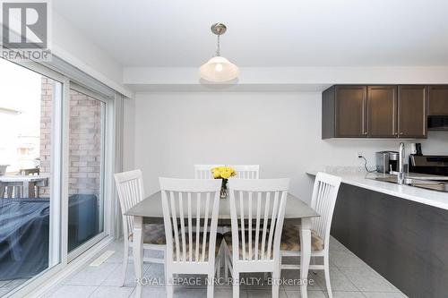 7794 White Pine Crescent, Niagara Falls (Brown), ON - Indoor Photo Showing Dining Room