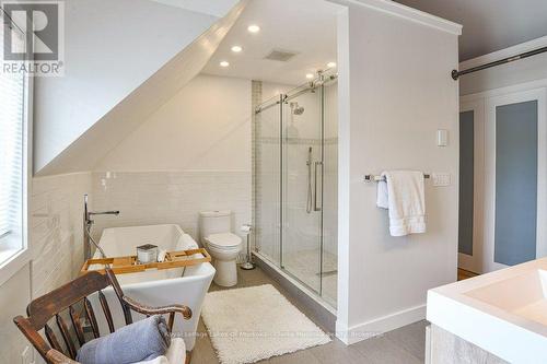 1572 Laughlin Falls Road, Severn, ON - Indoor Photo Showing Bathroom